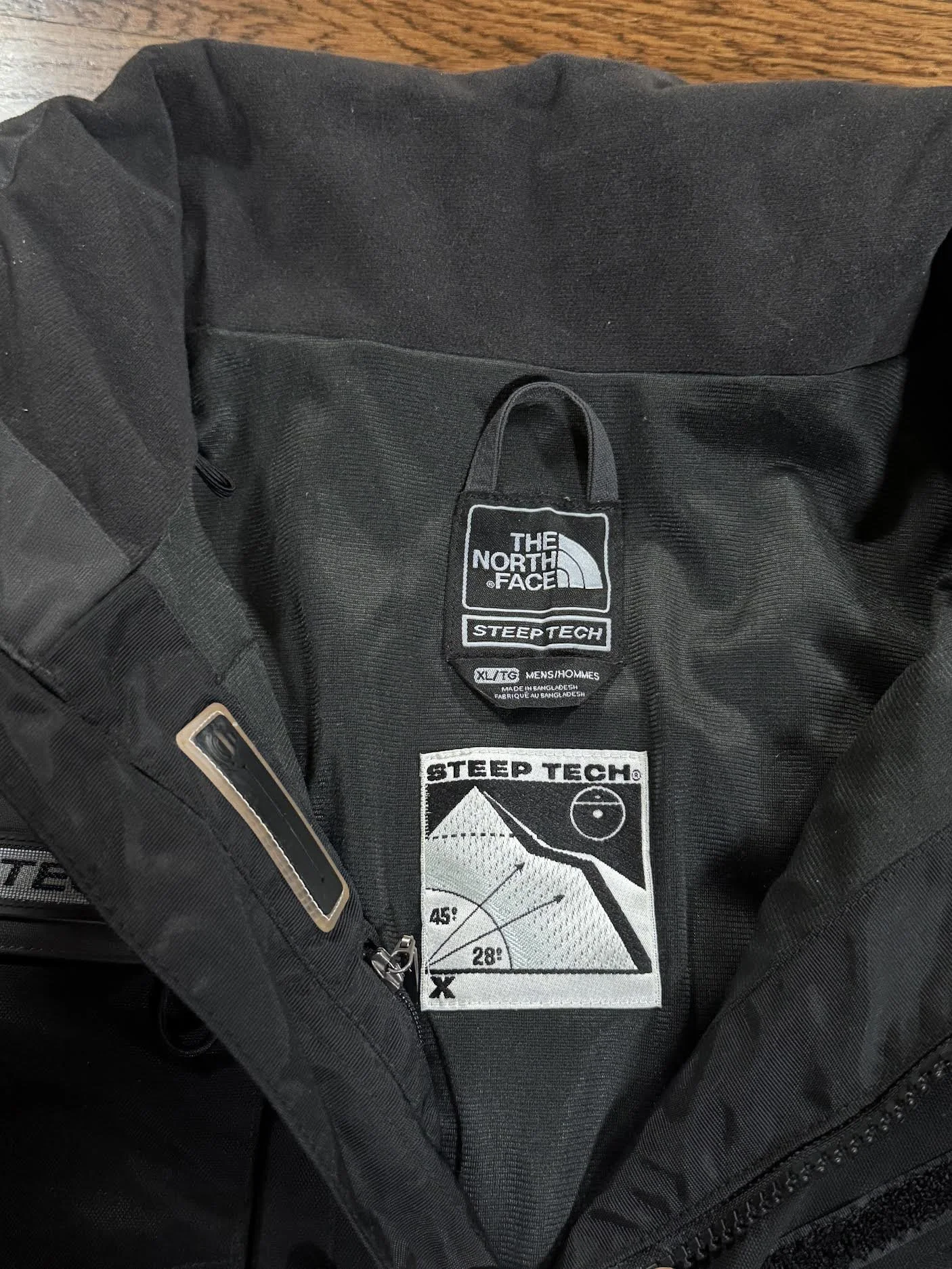 THE NORTH FACE STEEP TECH XL表記 The North Face Steep Tech Black / Red Jacket (Size XL) — RootsBK